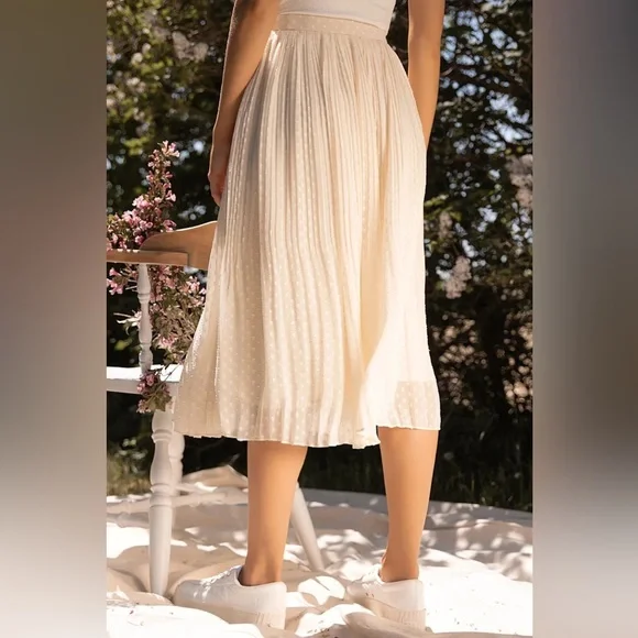 Lulus Ivory Pleated Swiss Dot Midi Skirt Women’s size Small - Picture 3 of 15